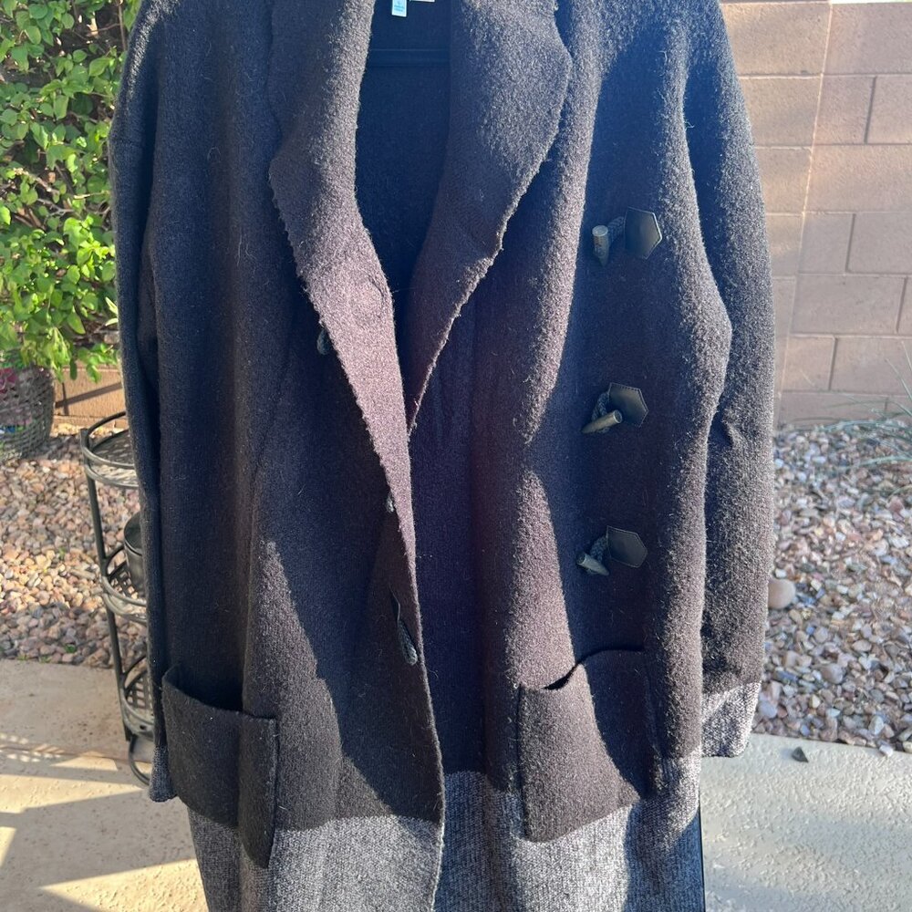 SZL Grace&Lace Bristol Sweater Coat. Black/Grey. Toggle button close. Loose fit.